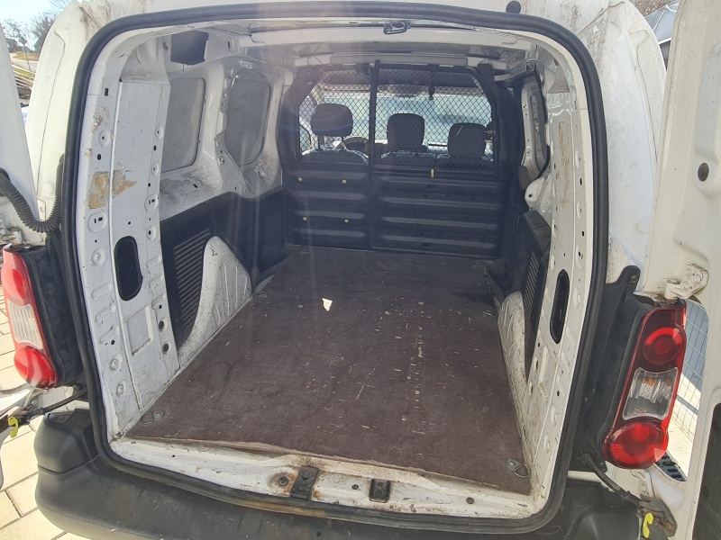 Predám CITROËN BERLINGO 1.6 HDi r. 2016 - 8