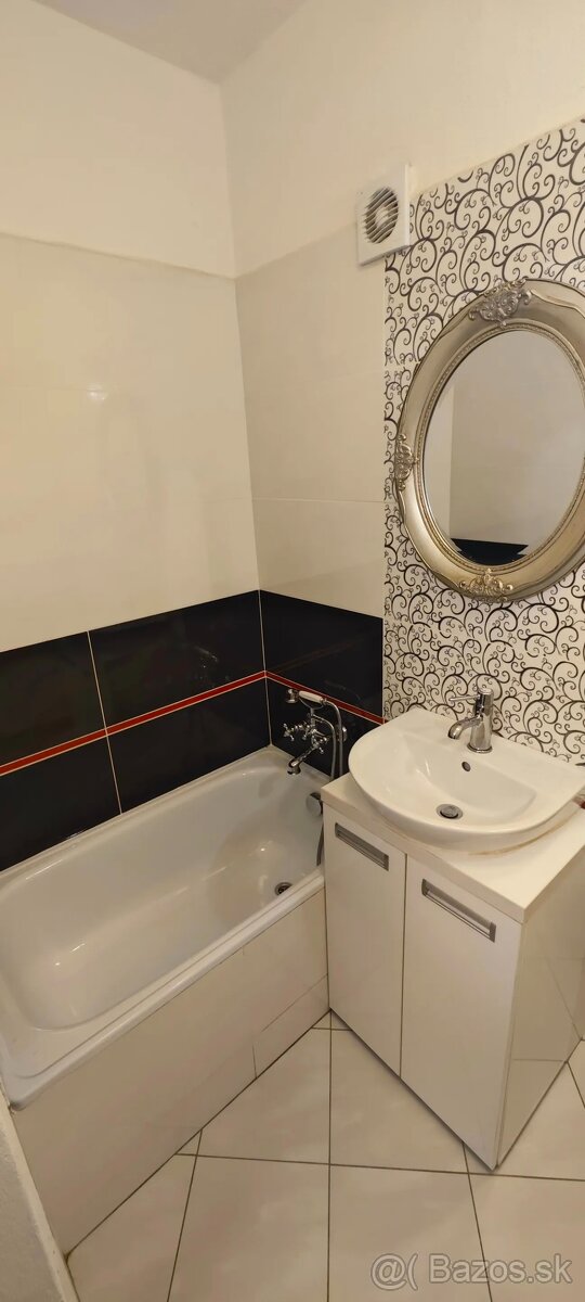 Realitný kancelária REALADR s.r.o. - 8