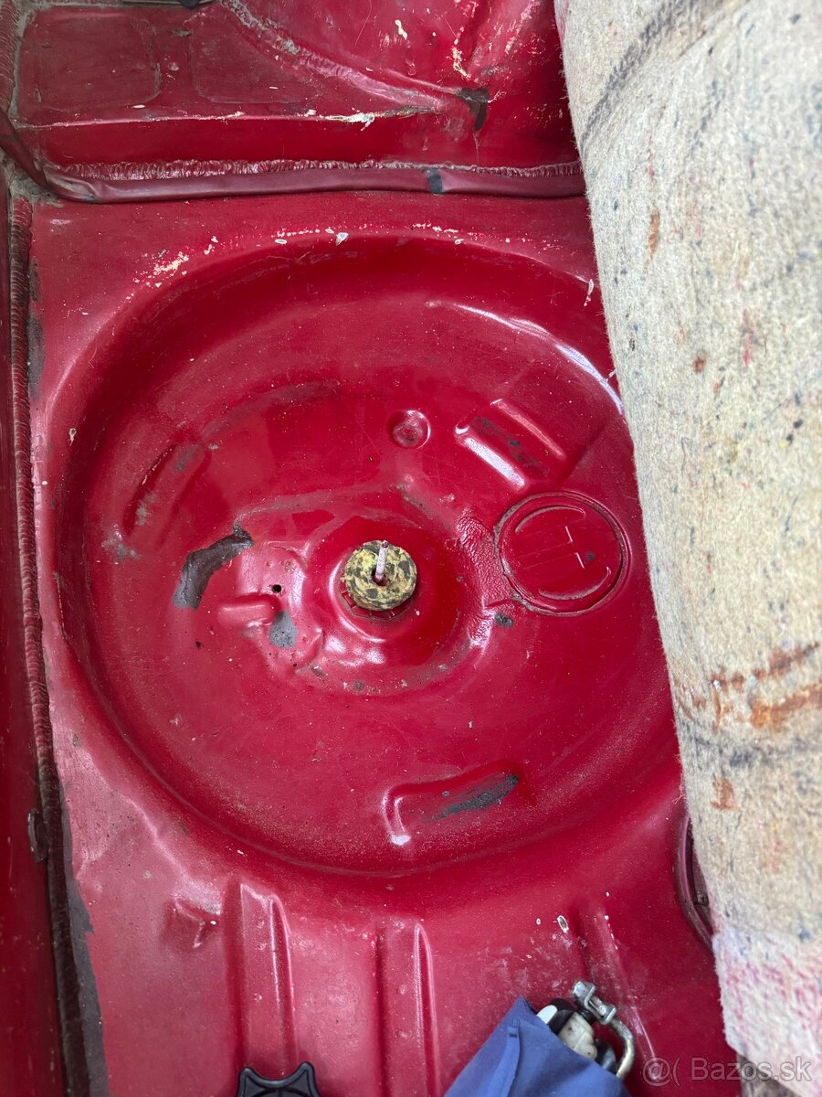 VW Golf 1,6 benzín rv.1989 - 8