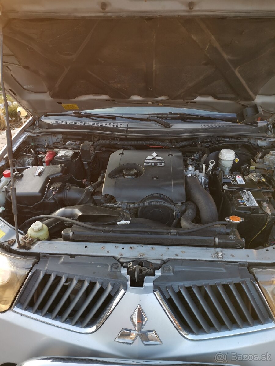 Mitsubishi l200 2 5did - 8
