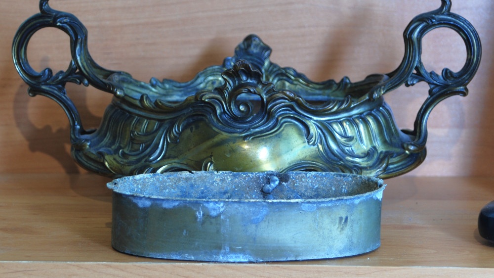 Starožitná bronzová žardiniéra - 8