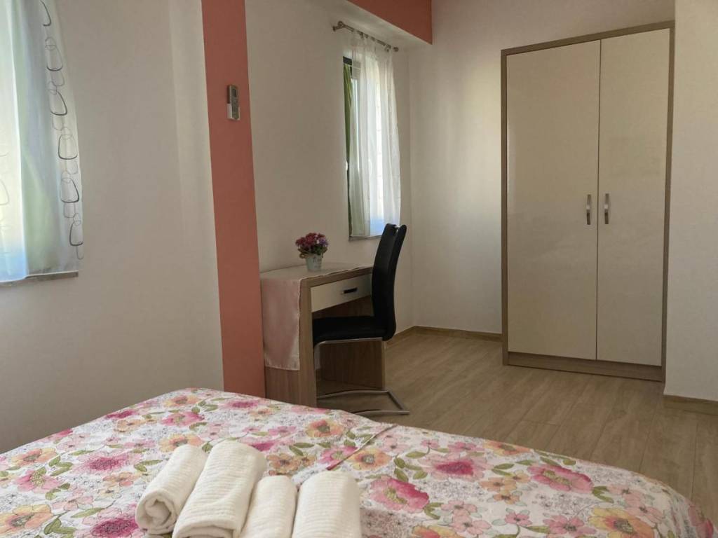 CHORVÁTSKO - Dom s 3 apartmánmi, 1. rad od mora - PRIVLAKA, - 8