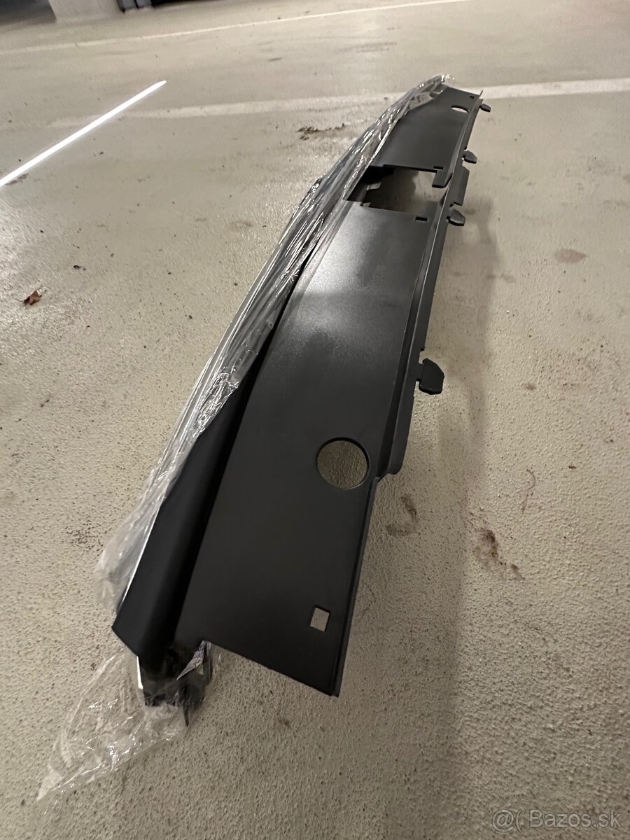 VW Passat B8 predná chrómová maska, 2015-2019 - 8