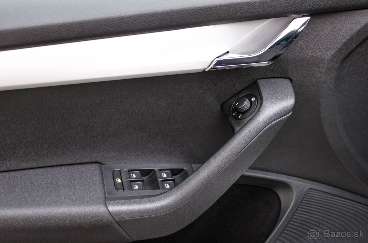 Škoda Octavia Combi 1.6 TDI 110k Active - 8