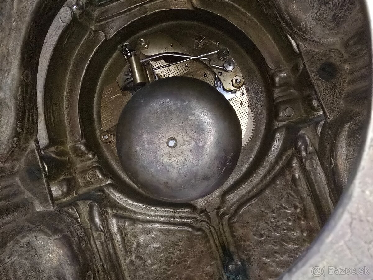 Krbove hodiny a svietniky....... - 8