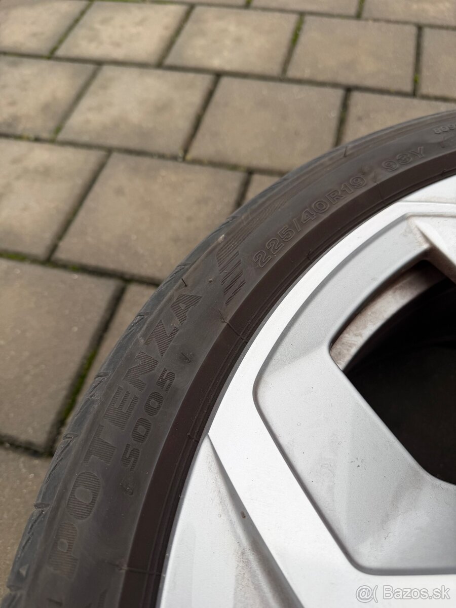 Letná sada Škoda Altair 19" + Brigestone 225/40 R19 - 8