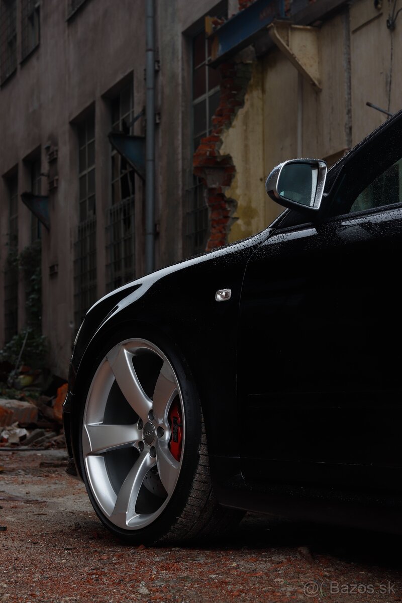 Audi RS4 avant b7 - 8