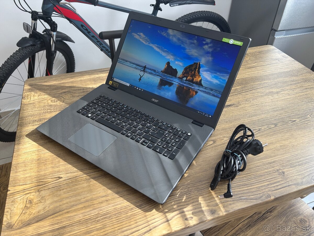 17.3/Acer Notebook/i5-5200/4GB RAM/500GB SSHD /Intel HD 2GB - 8