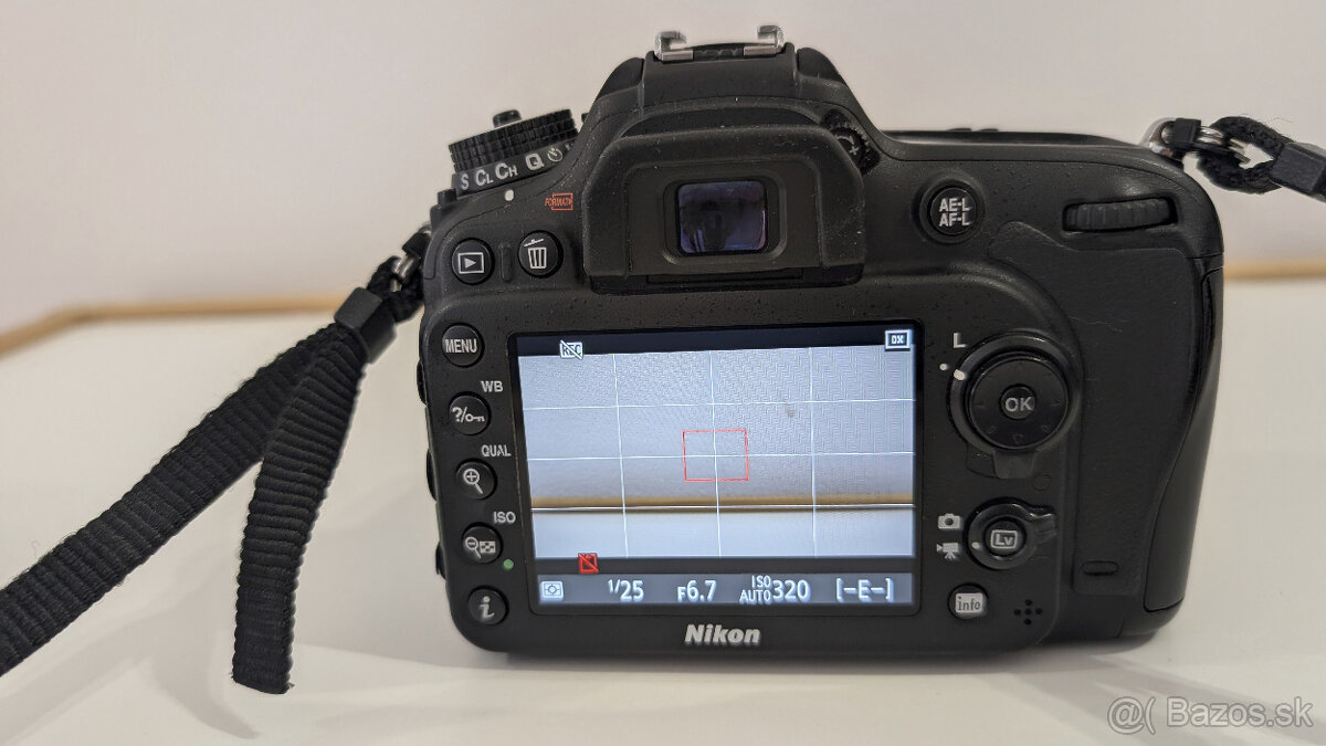 Nikon D7200 + Nikkor 18-105 mm - 8