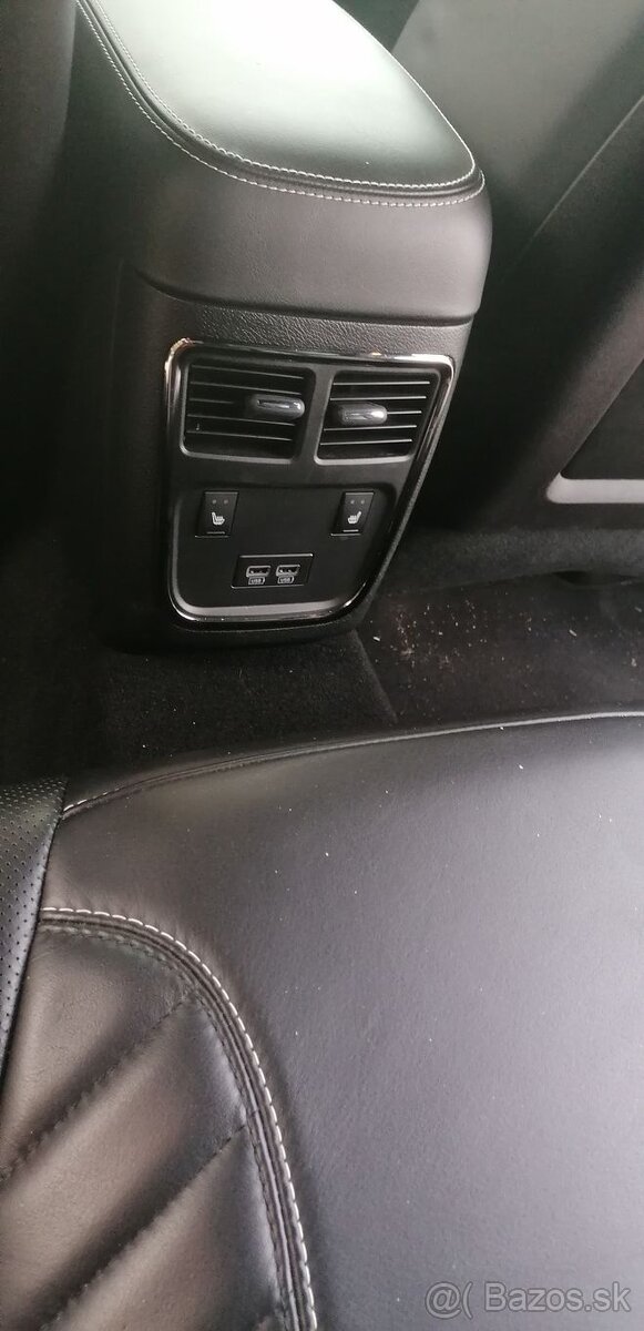 DODGE CHARGER SRT HELLCAT - 8