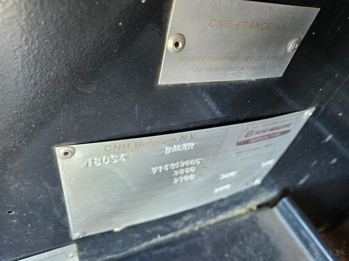 Balikovač New Holand BR 7070 - 8