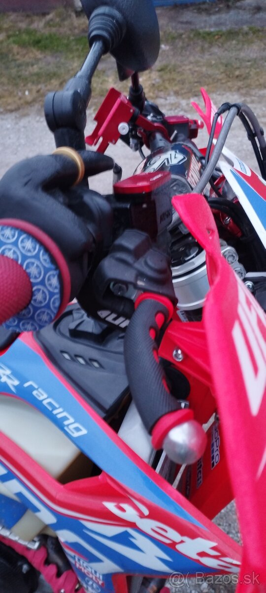 Beta RR 390 - 8