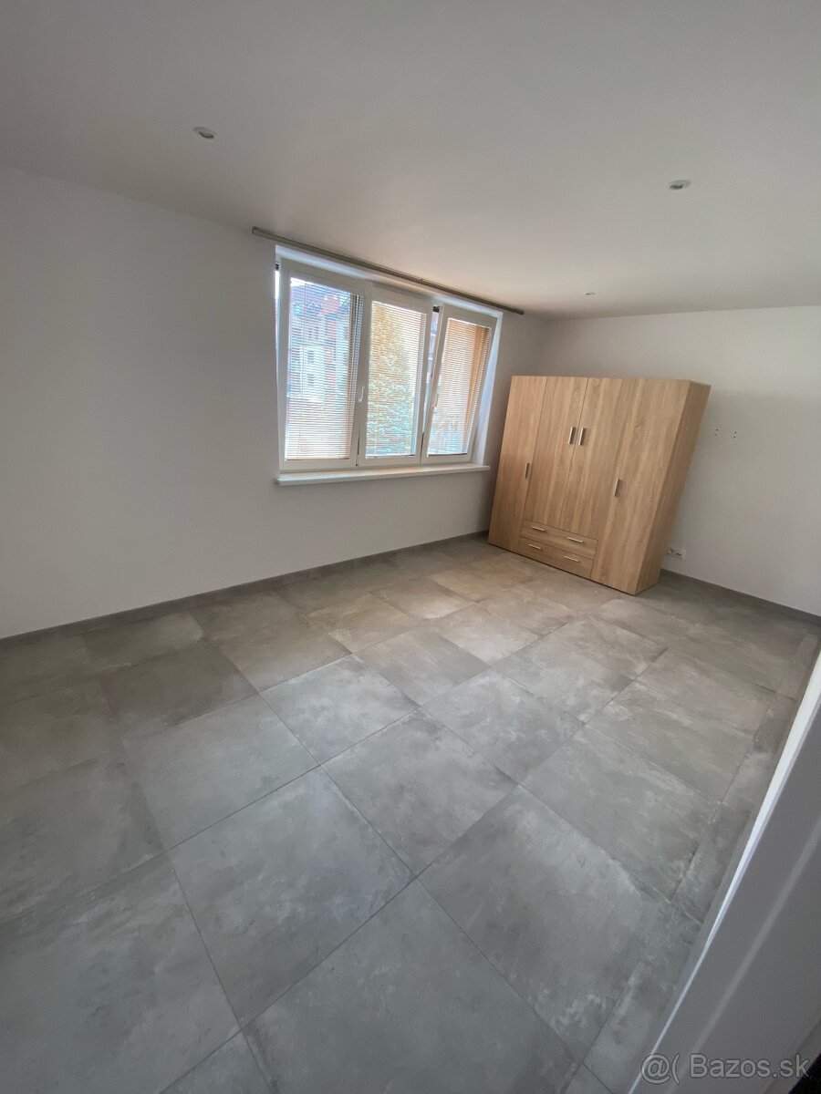 PRENÁJOM 3-izbový byt Piešťany - centrum - 8
