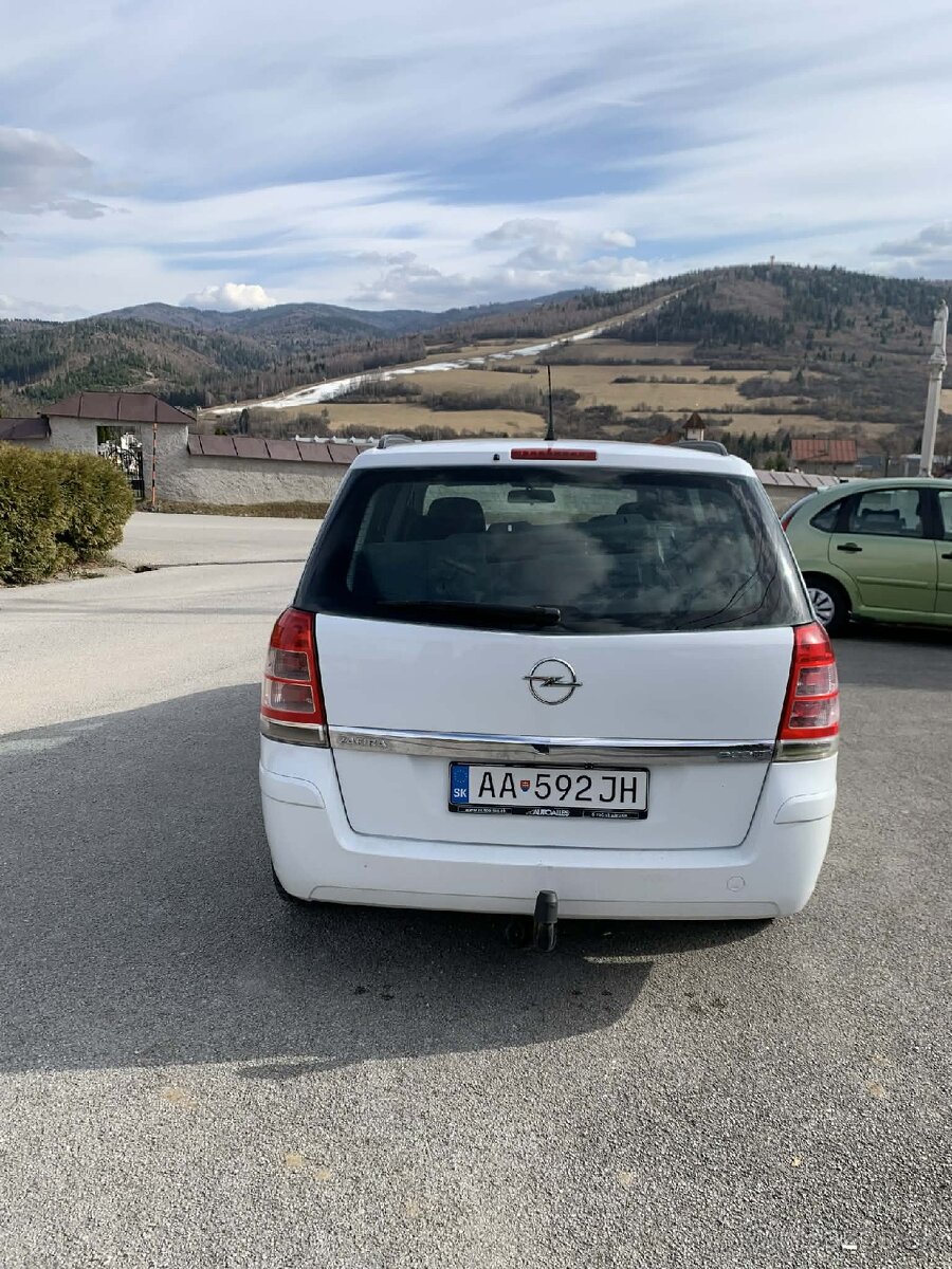 Opel Zafira 1.9 88kw 2008 7miestne - 8
