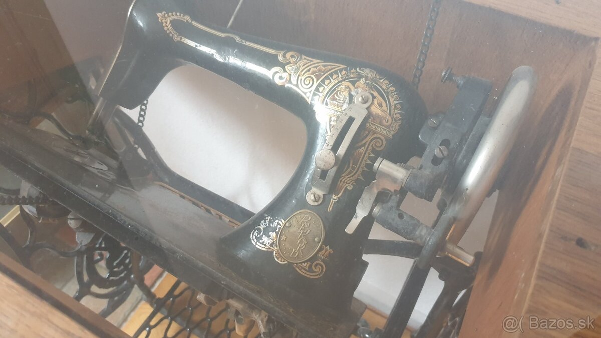 Predam stolik singer. - 8