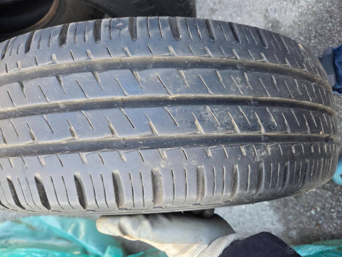 Pneumatiky 215/70R15C - 8
