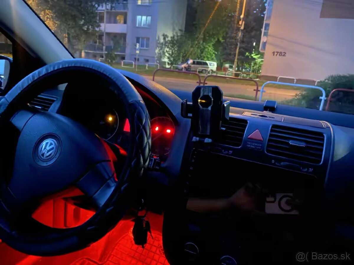 Volkswagen Golf - 8