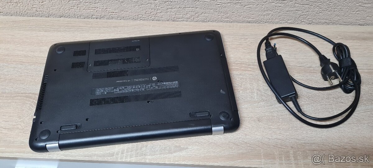 HP Pavilion 15-n206sc - 8