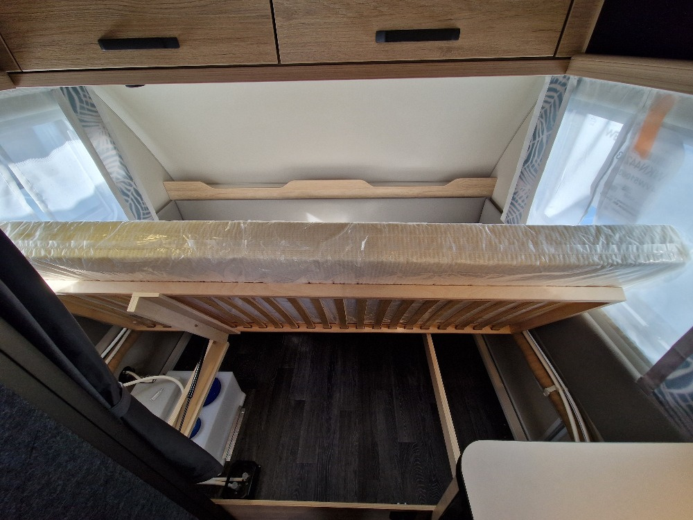 WEINSBERG CaraOne 420 QD model 2027 - 8