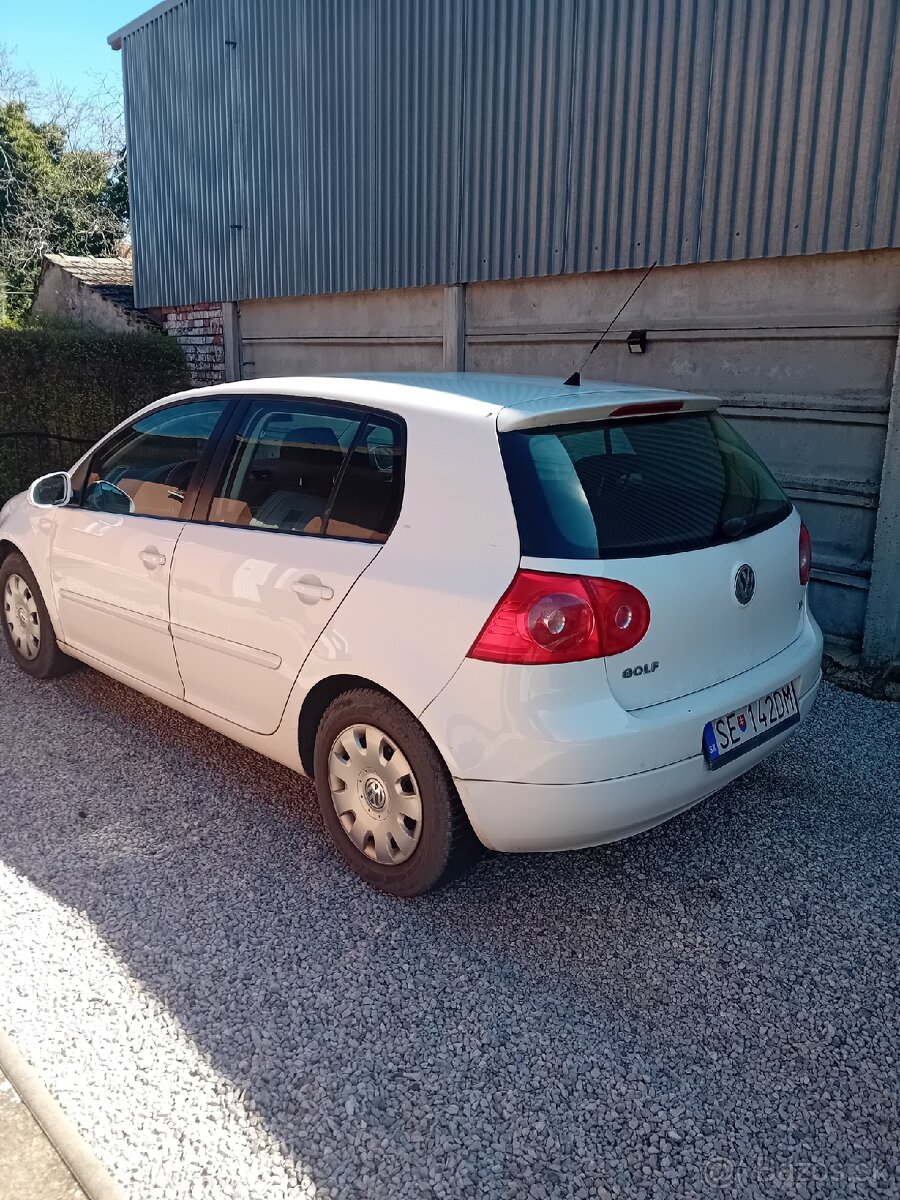 Predám VW Golf 5 - 8