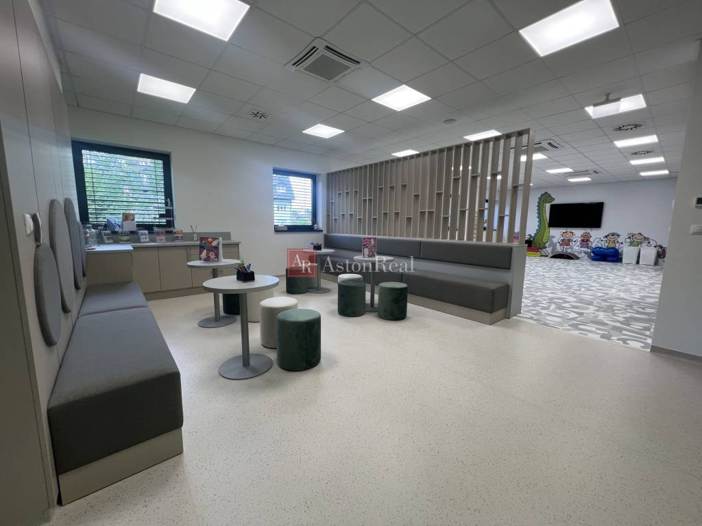 PRENÁJOM: Administratívne, kancelárske priestory - J. Janček - 8