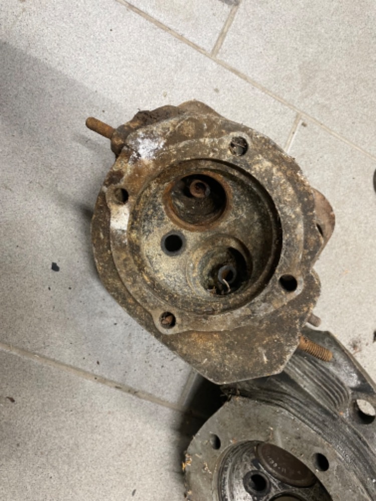 Tatra 600 tatraplán - 8