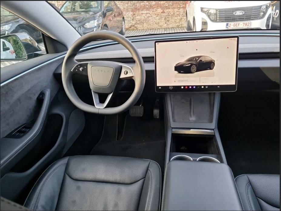 Tesla Model 3 2024 Long Range AWD - 8