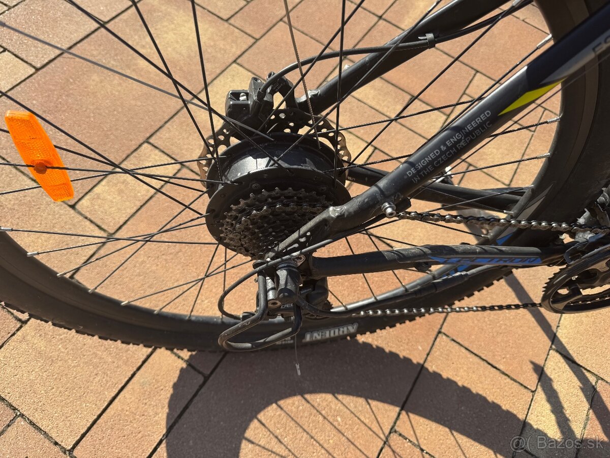 Lectron Esconder RS r. 2016 / 17 Ah / 720 - 8