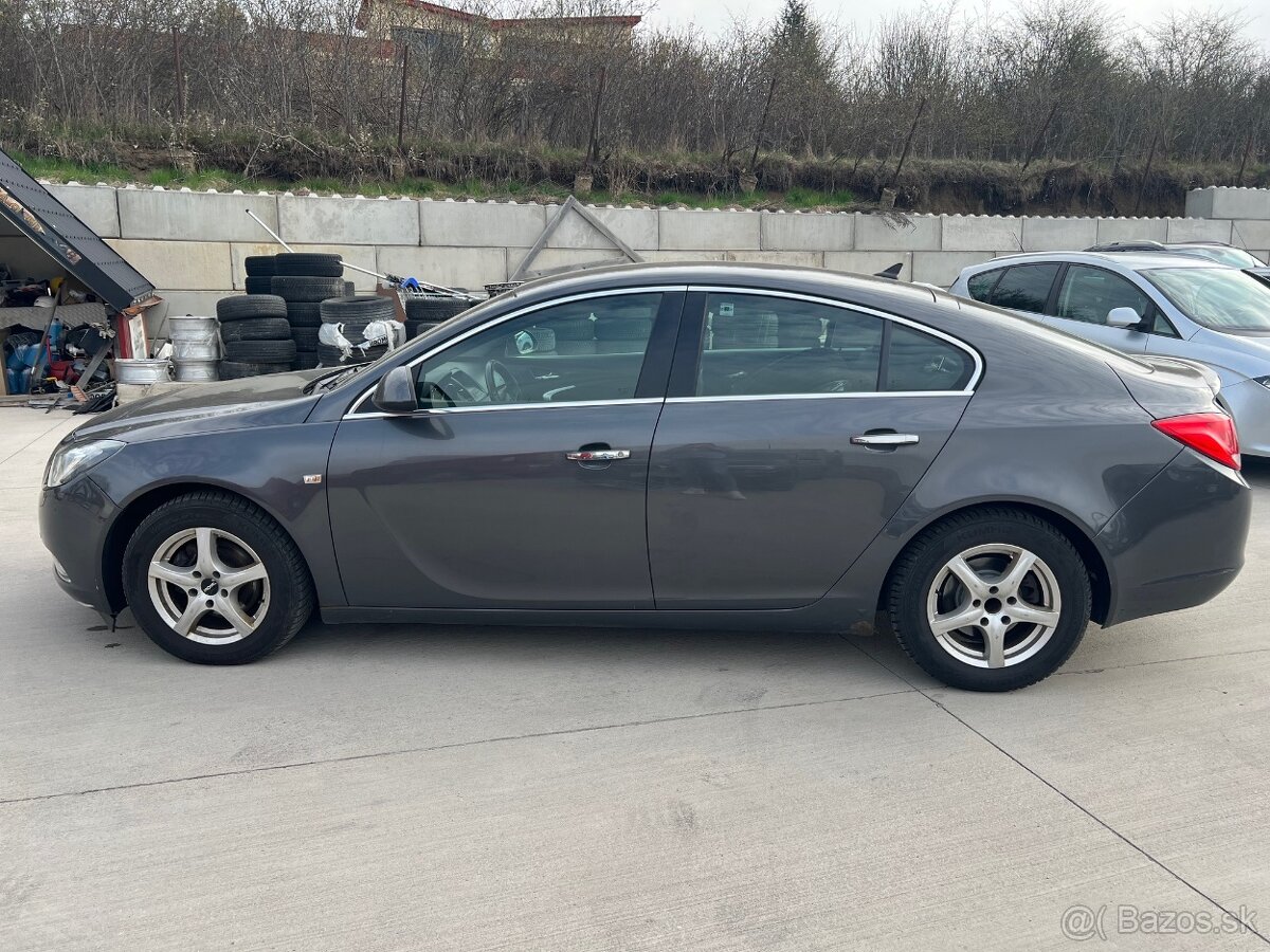 Opel Insignia 2.0 CDTI - 8