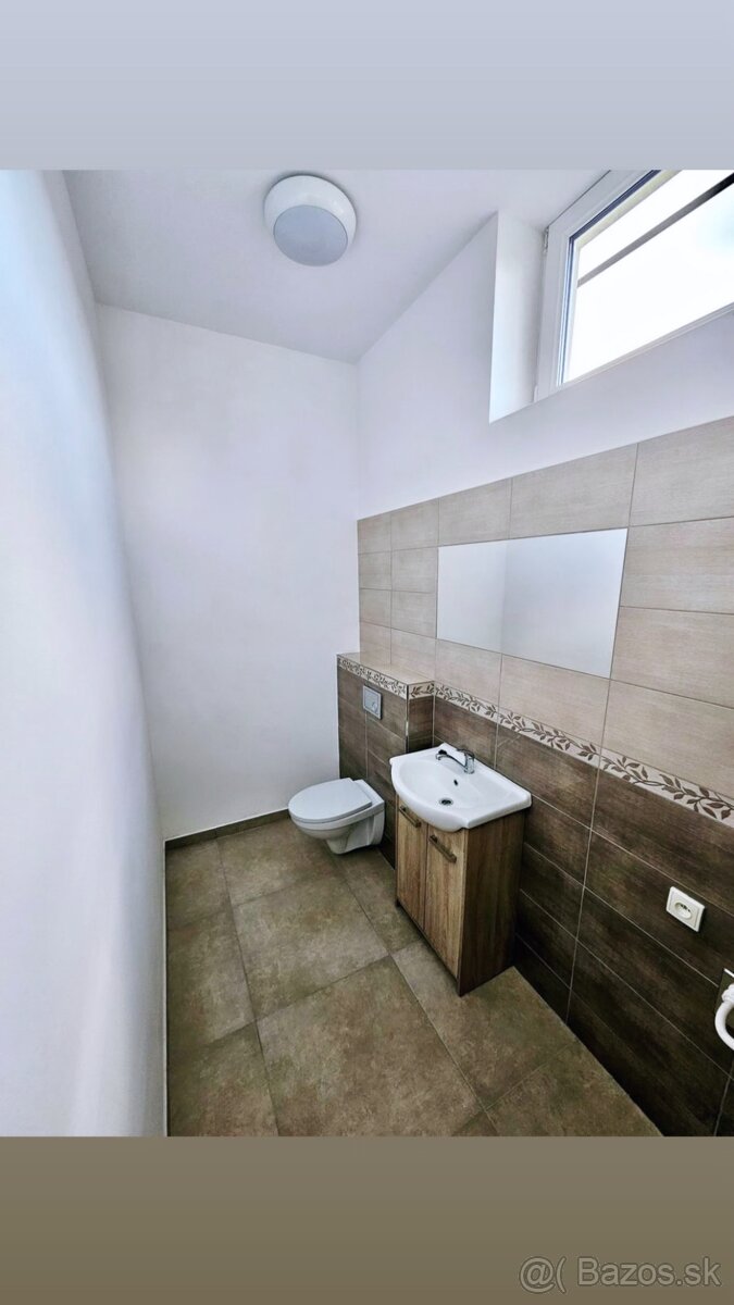 Prenájom obchodného priestoru v Grand centre - 8