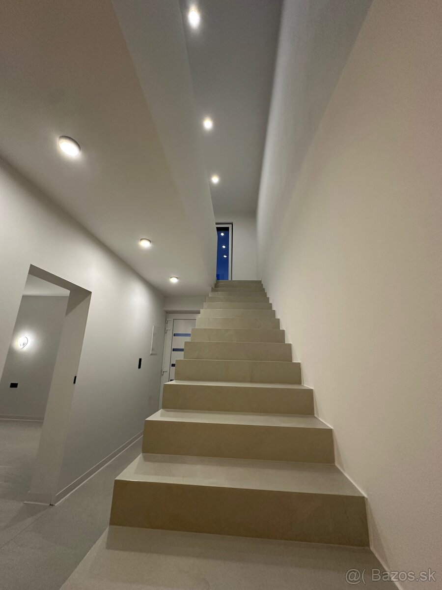 RABČA - predaj domu blízko centra - 8