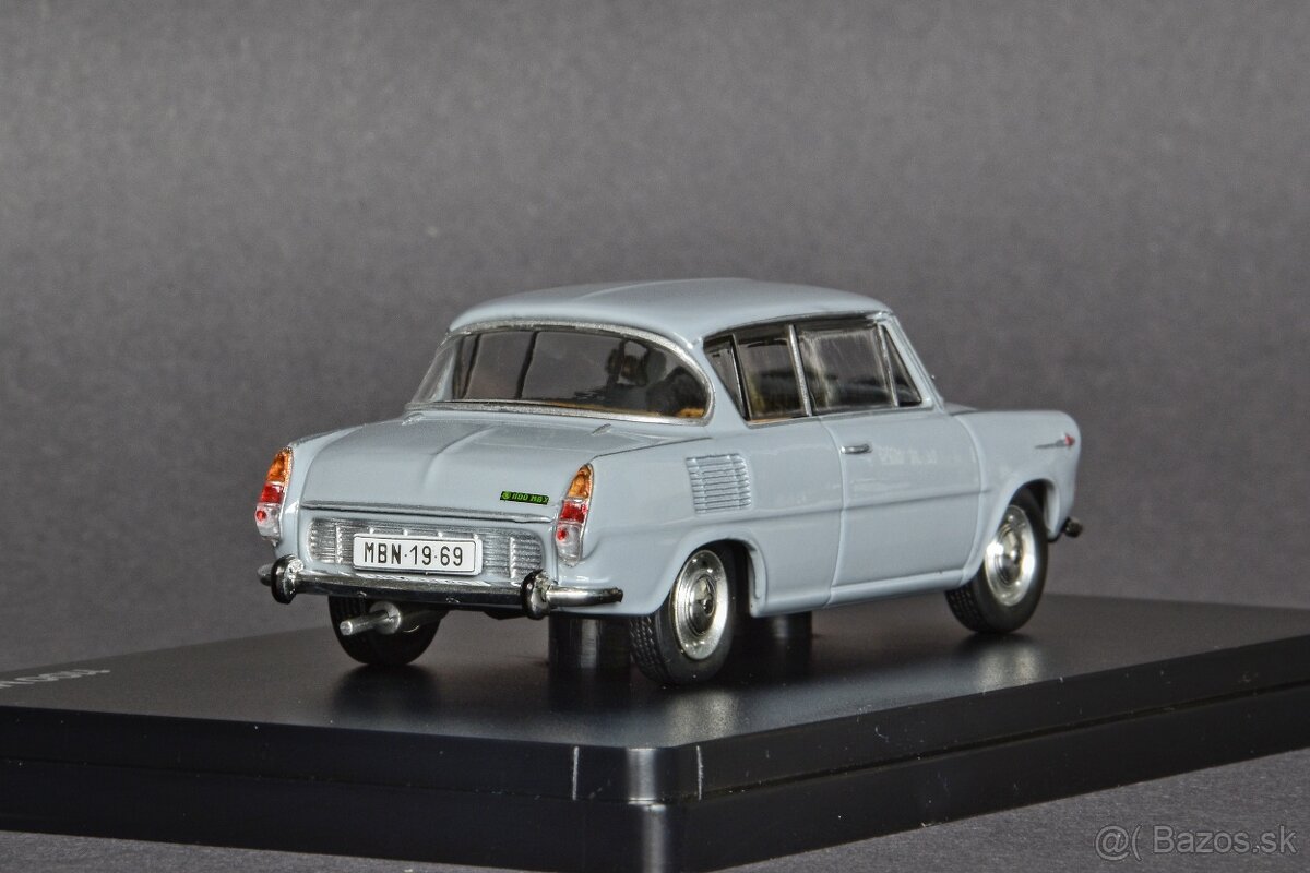 Modely áut 1:43 - 8
