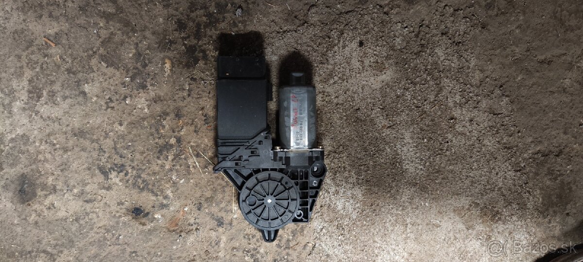 Rozpredám VW passat b5.5 Len diely na foto - 8