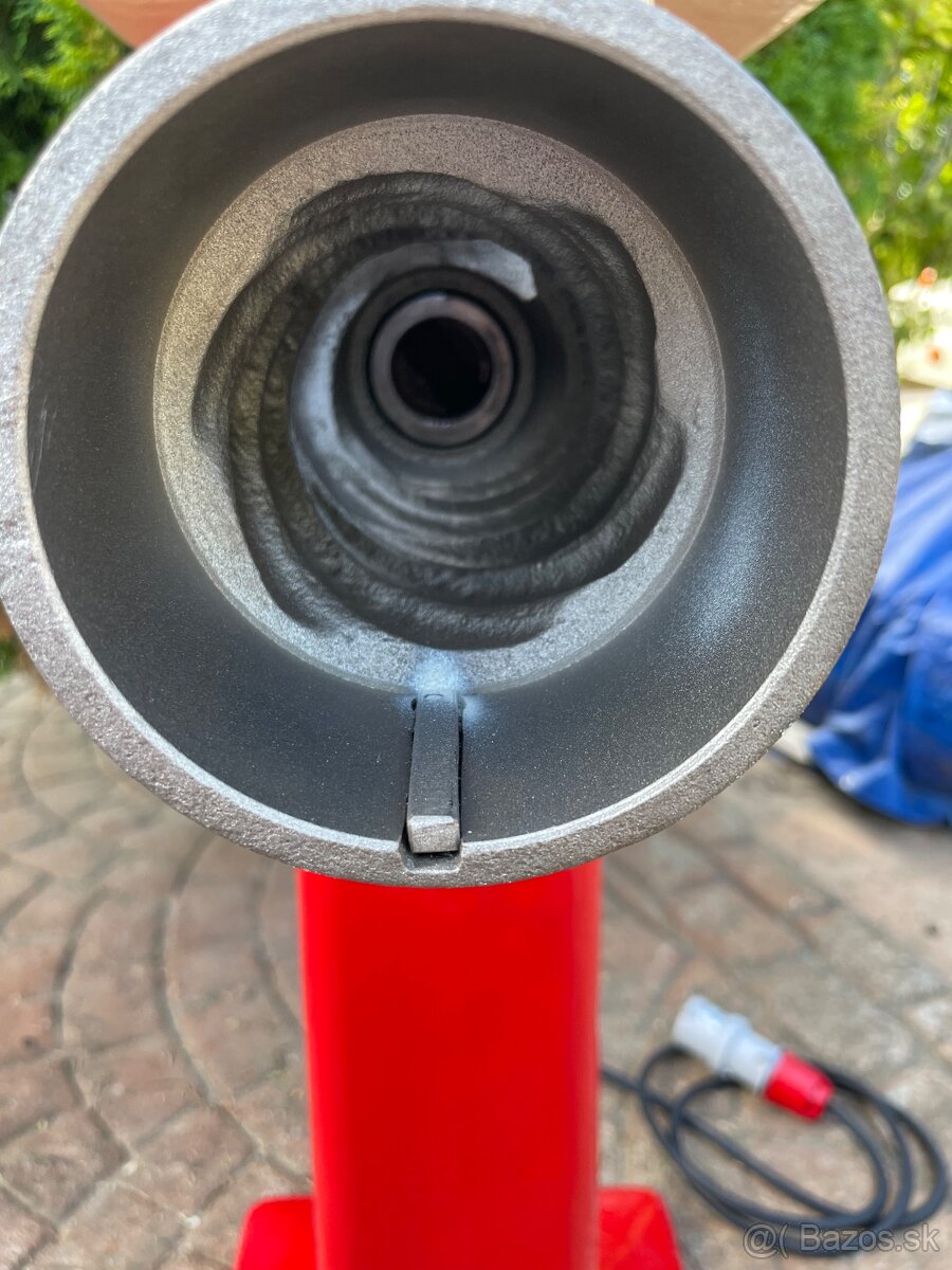 Mlynček na maso - 8