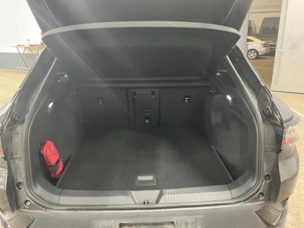 VW ID.4 Pro Performance Pano / Ťažné / Tepelko / 360• / IQ / - 8