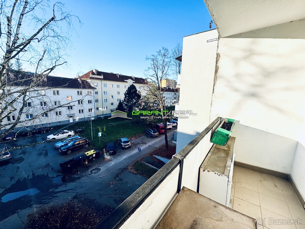 Predaj 3-izb. tehlový byt 90 m2, 2 loggie, Nábrežná ul. - 8