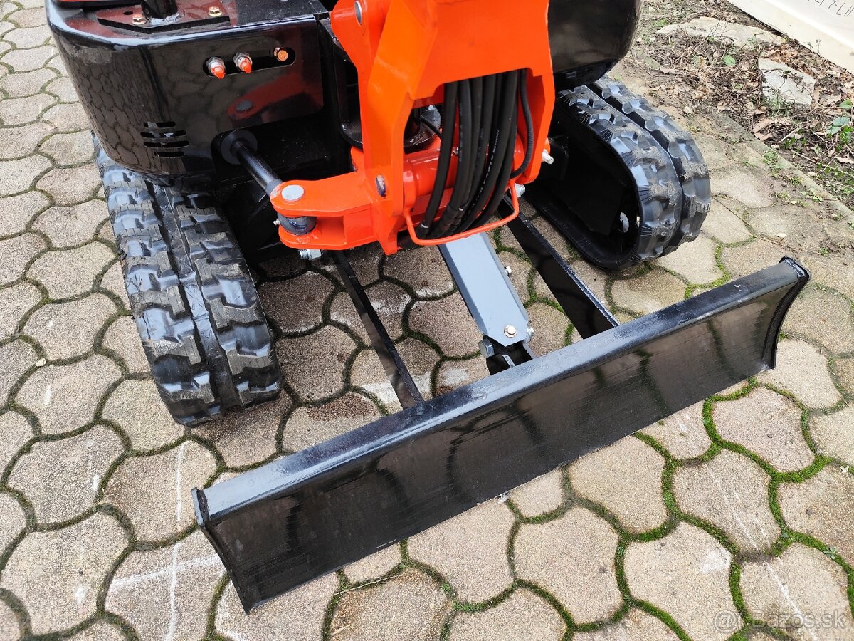 Predám nový minibager 1,5t - 8