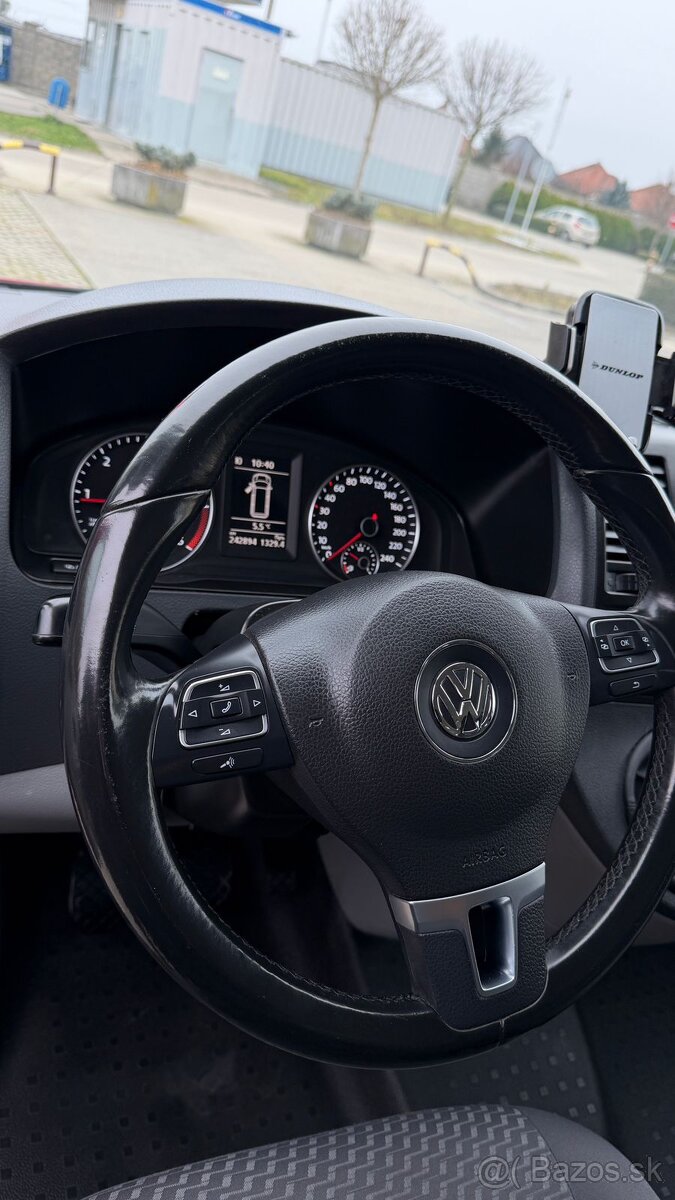 Volkswagen CARAVELLE T6 - 8