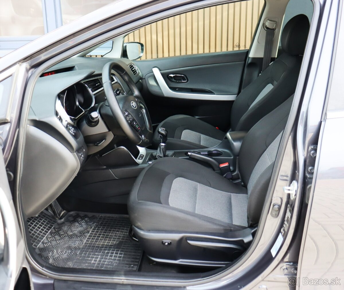 Kia Cee´d SW 1.6 CRDi VGT Platinum - 8