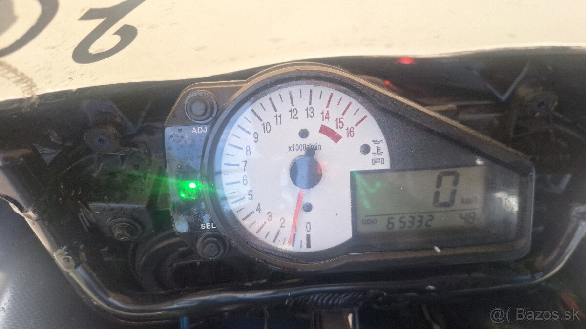 Suzuki GSXR 750 103kW - 8