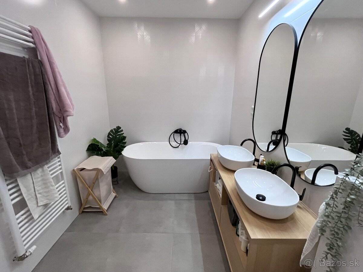 Krásny 3,5 izbový átriový rodinný dom v obci Beladice - 8