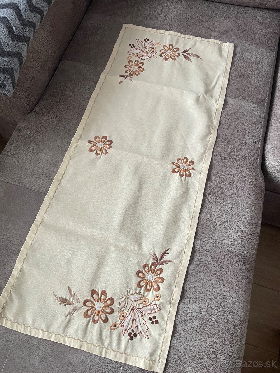 Retro vyšívaný behúň - 8