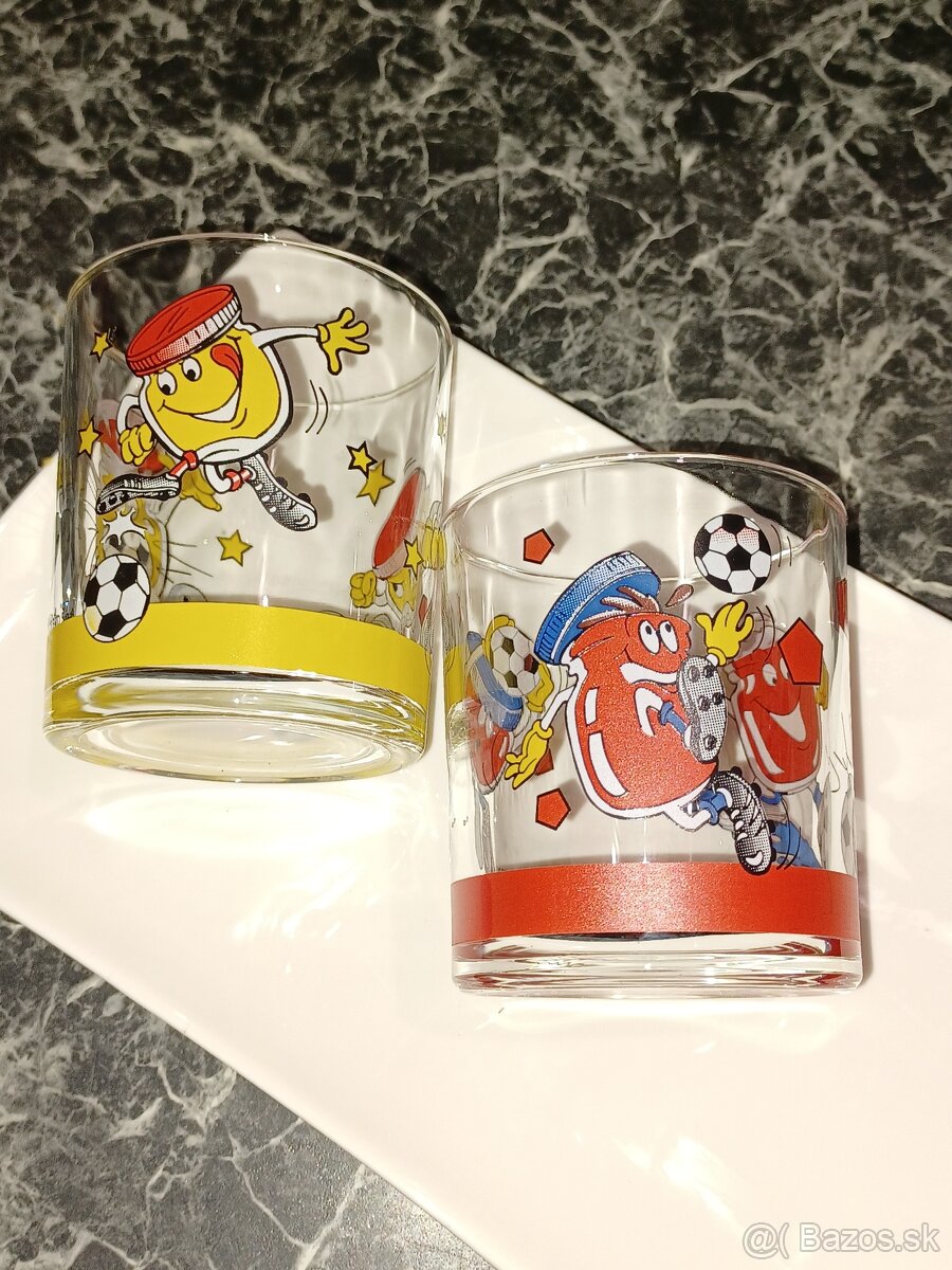 Predáme poháre a tácku. - 8