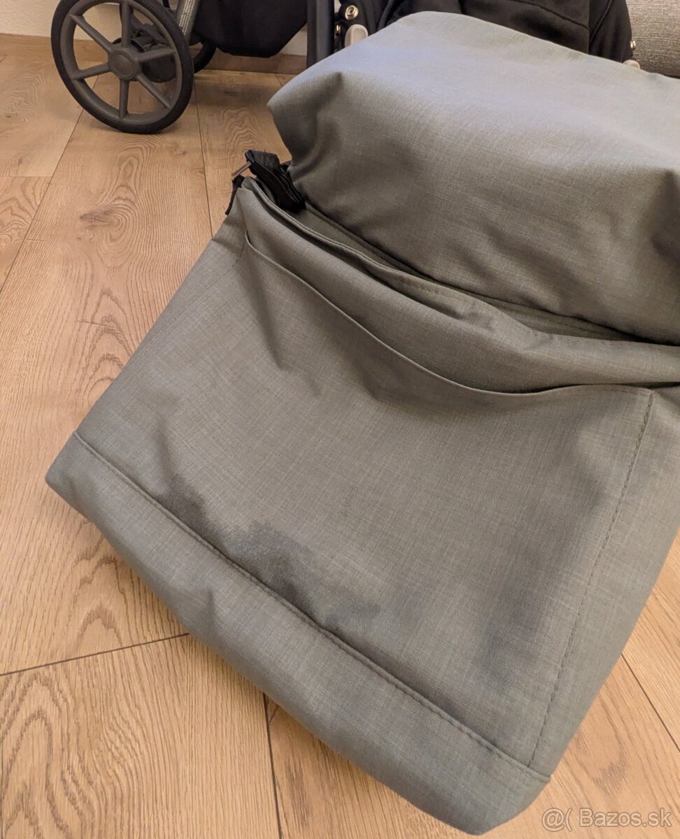 Kočík ROAN Bloom Titanium 3-kombinácia a základňa Isofix - 8