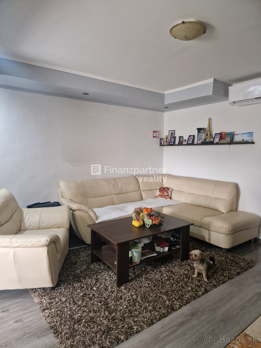 (F156-12-REMAE)Dva rodinné domy na jednom pozemku Tomášikovo - 8