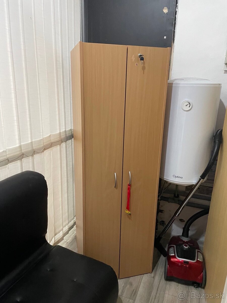 Predám zariadenie kaderníctva a iné - 8