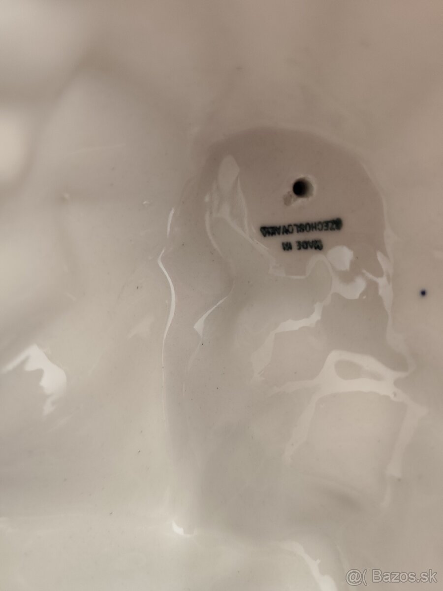 Royal dux žena so sukňou porcelánová soška - 8