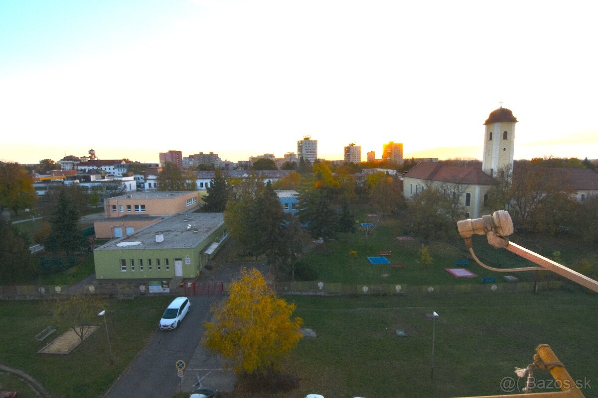 Garsónka s pivnicou v centre mesta Levice - 8