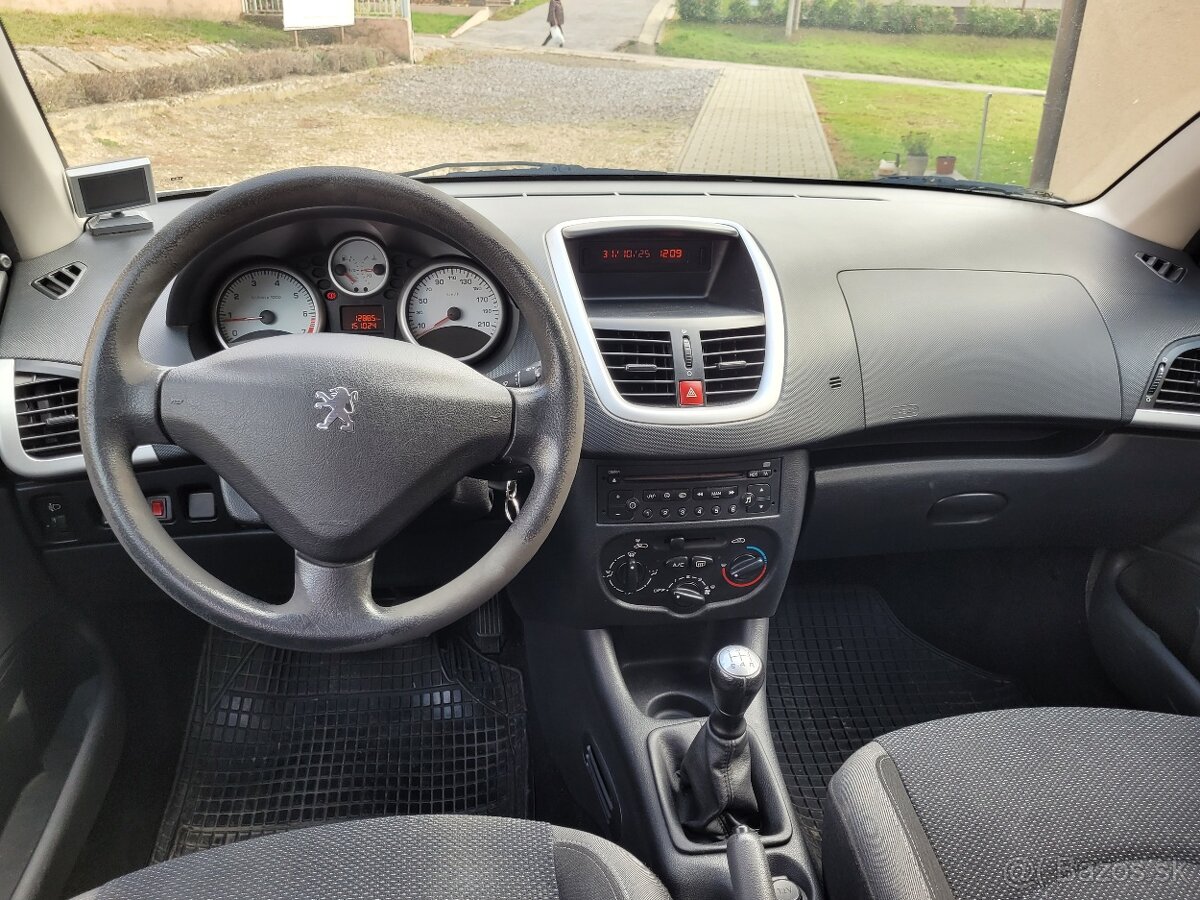 Peugeot 206 Plus  1.1.i 44kw - 8