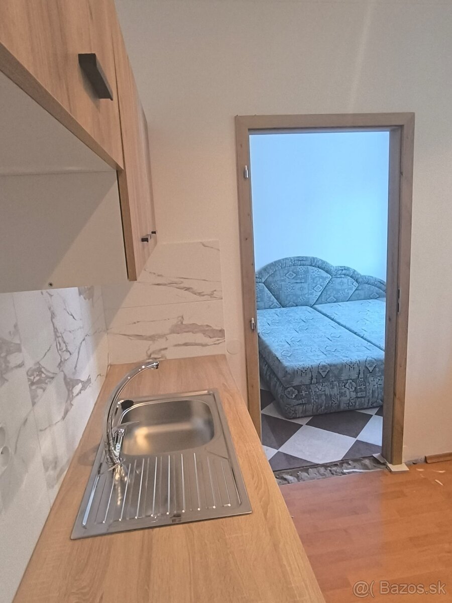 malý 2-izb. byt - v areáli parku - Necpaly (okr. Martin) - 8